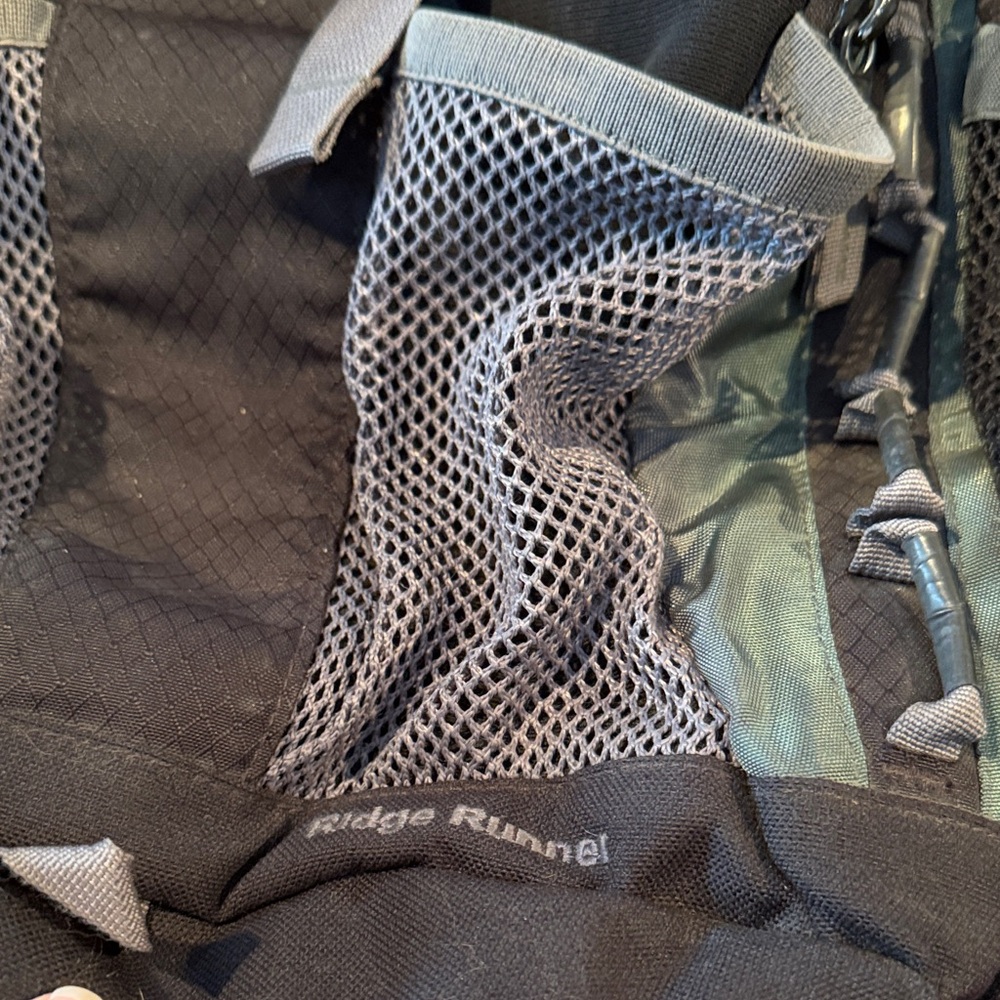 L.L. Bean Ridge Runner Backpack - Picture 2 of 9
